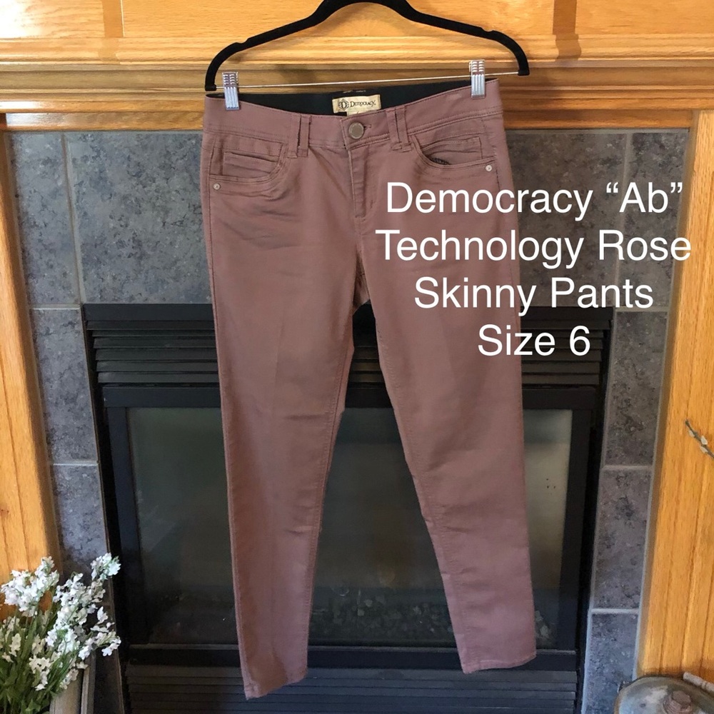 Democracy Size 6 “Ab” Technology